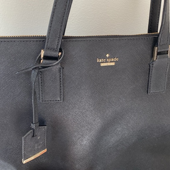 Kate spade black hand bag shoulder bag. - Picture 2 of 7